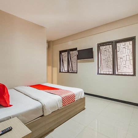 סוראבאיה Ace Business Hotel Galaxy מראה חיצוני תמונה