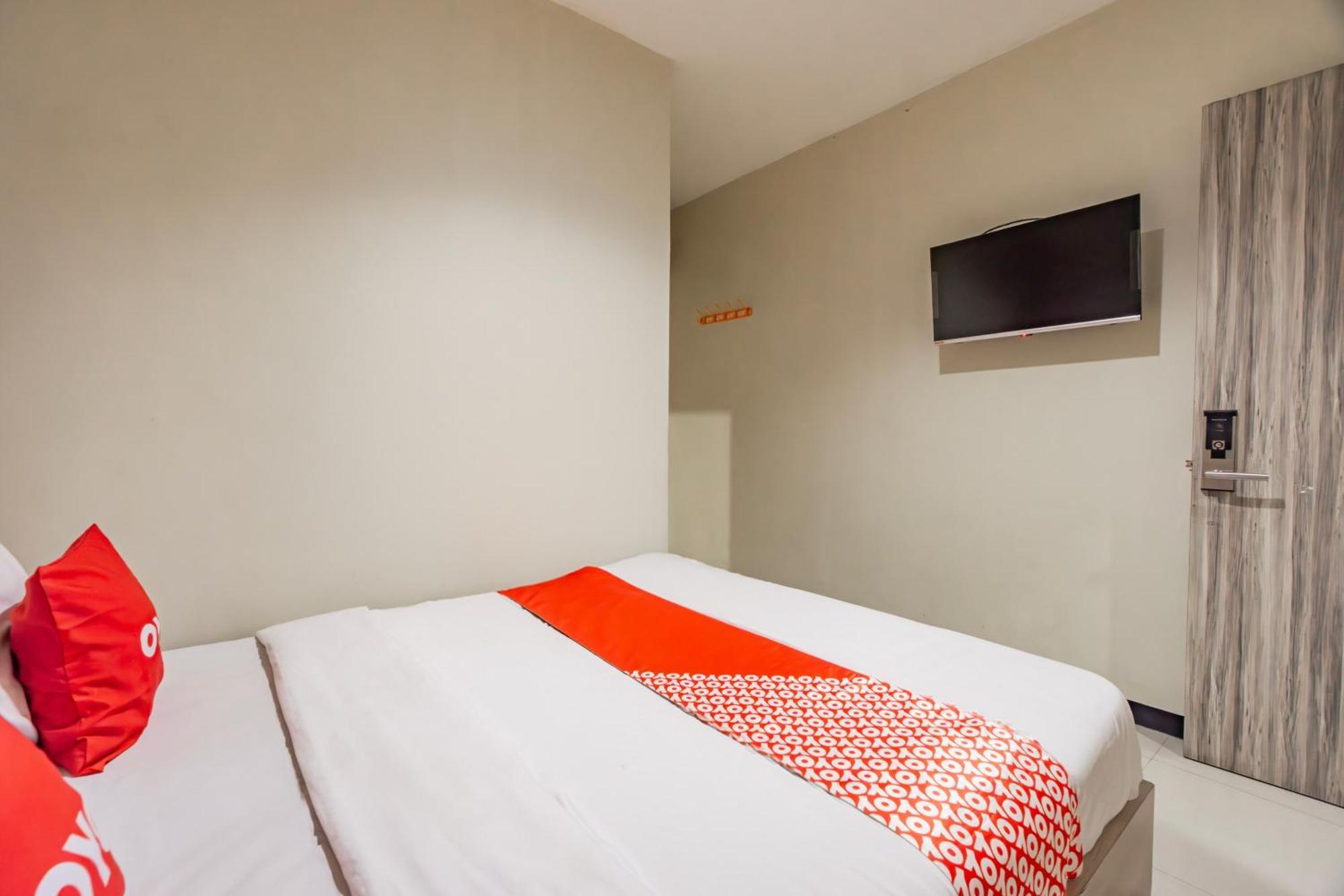 סוראבאיה Ace Business Hotel Galaxy מראה חיצוני תמונה
