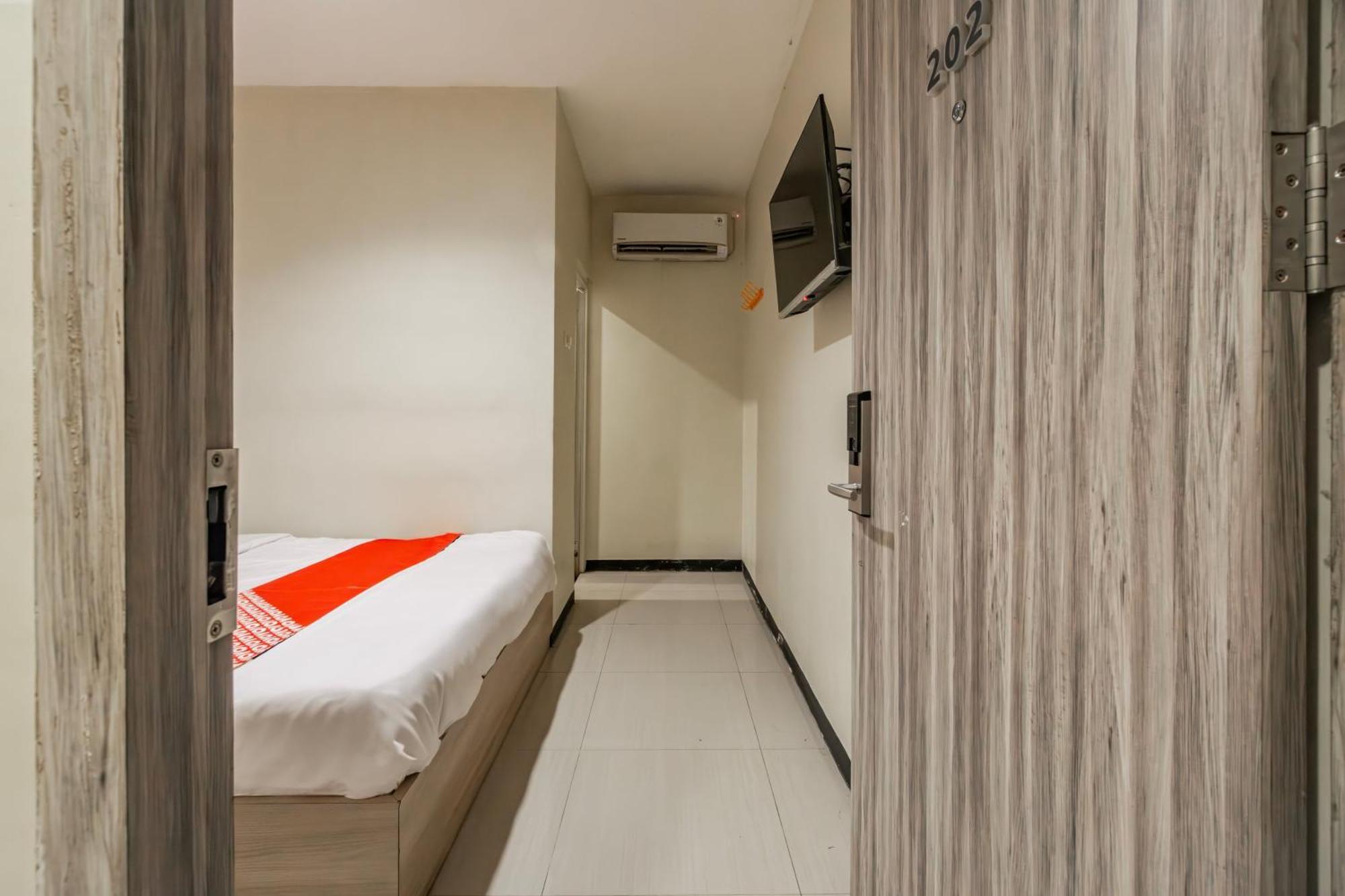 סוראבאיה Ace Business Hotel Galaxy מראה חיצוני תמונה