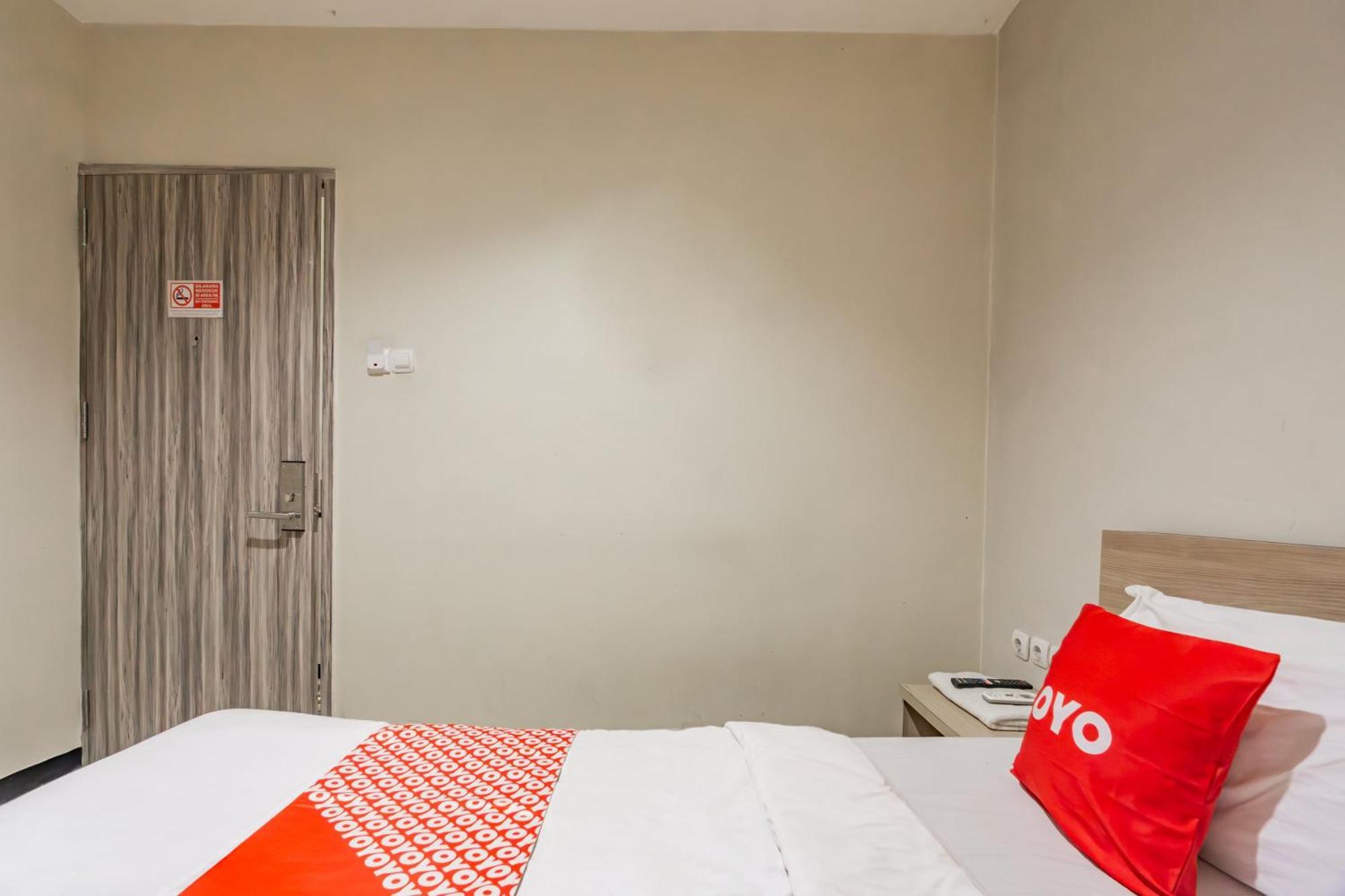 סוראבאיה Ace Business Hotel Galaxy מראה חיצוני תמונה